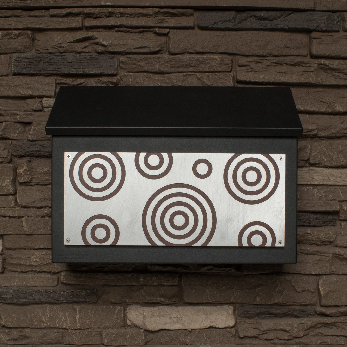 Bullseye Wall Mount Mailbox - Horizontal